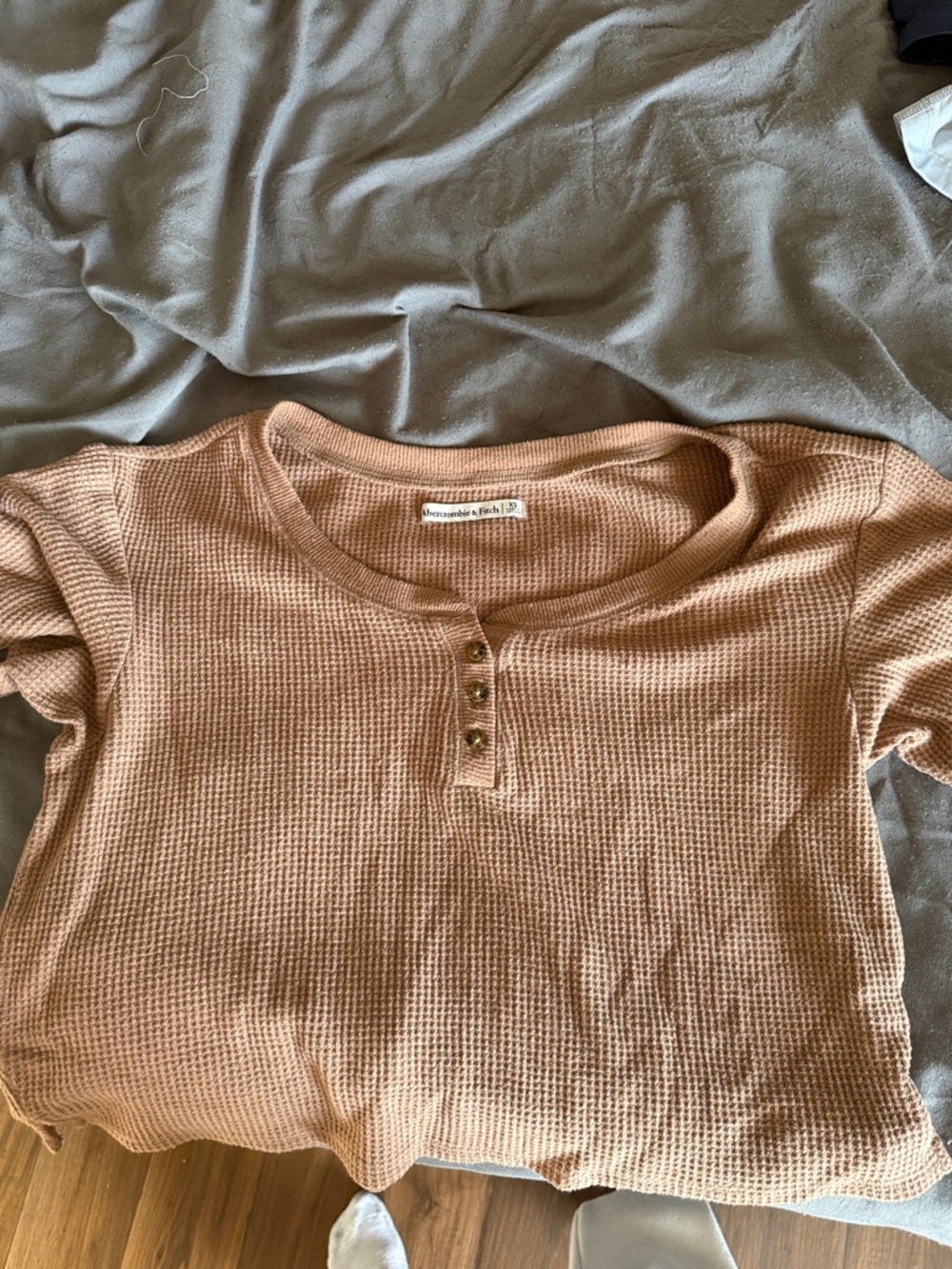 Abercrombie & Fitch Waffle-Knit Henley Top - Mauve